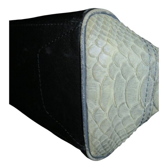 COACH Pinnacle Embossed Exotic Leather Color block Handbag & Matching wristlet - Picture 16 of 16